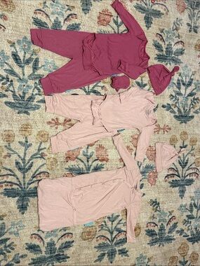 PurComfy - 0-3 months Baby Girls' Soft Sleepwear Set - Pink & Rose - never used